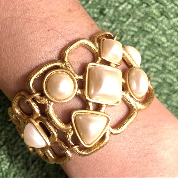 ⭐️VINTAGE BRACELET & NECKLACE⭐️ - Picture 2 of 8